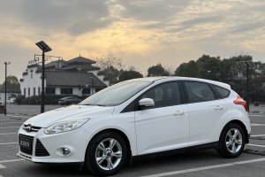 ?？怂?福特 兩廂 1.6L 手動風(fēng)尚型