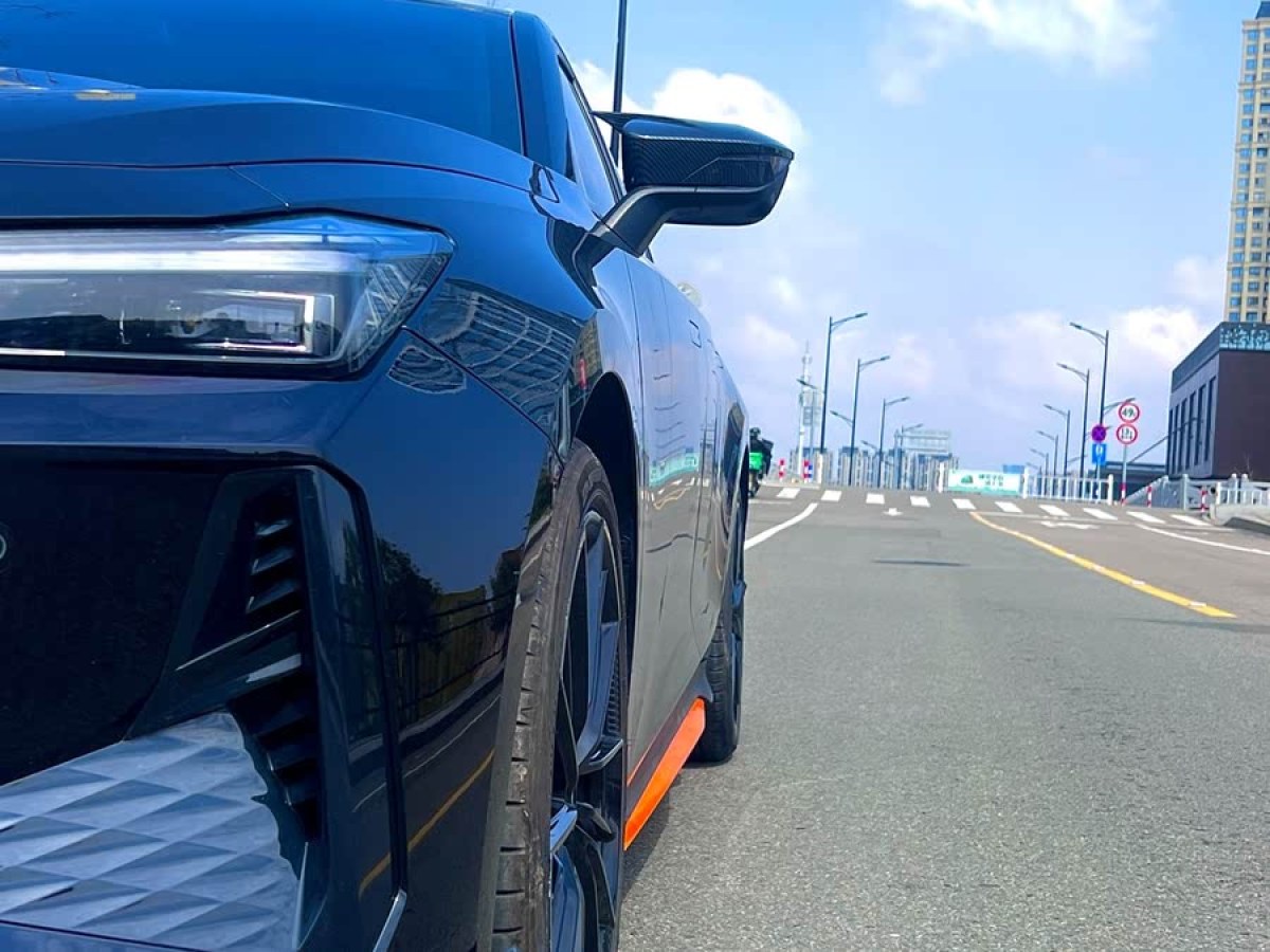 長安 長安UNI-V  2024款 1.5T 尊貴運動型圖片