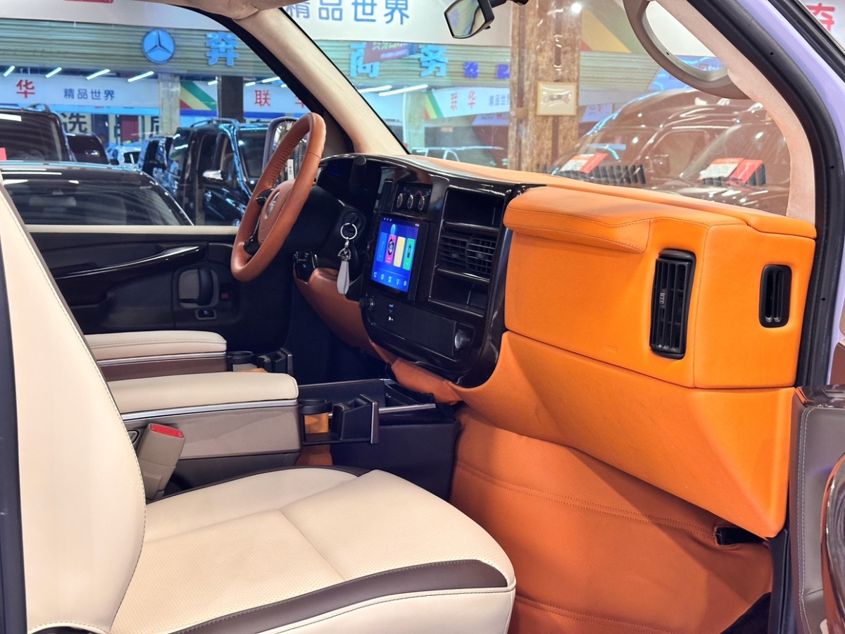 GMC SAVANA  2011款 6.0L 商務(wù)之星7座圖片