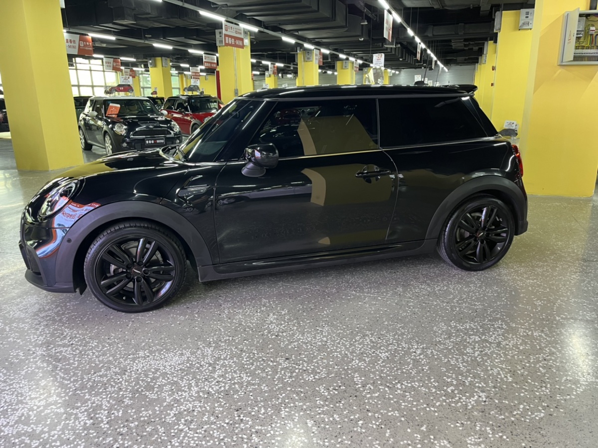 MINI MINI  2022款 1.5T COOPER 黑標特別版圖片