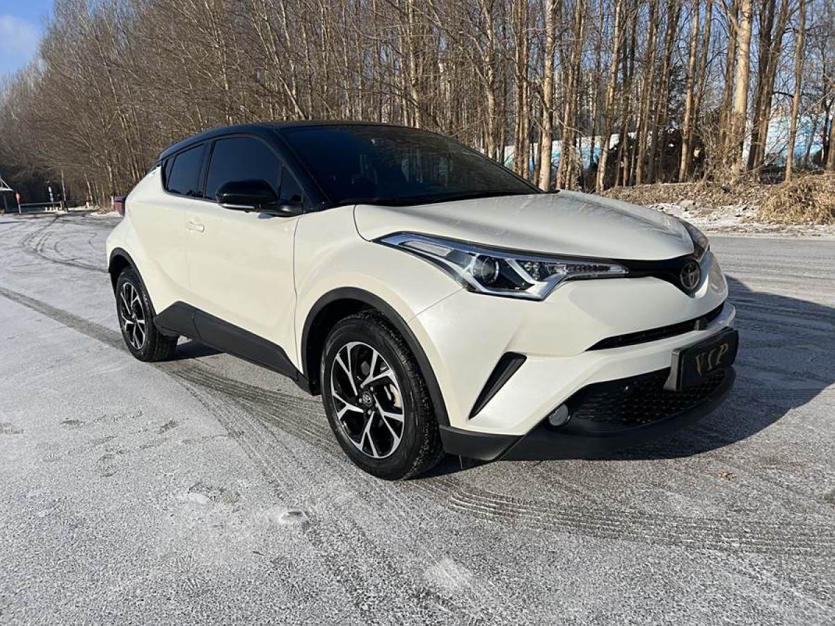 豐田 C-HR  2020款 2.0L 酷跑領(lǐng)先版圖片