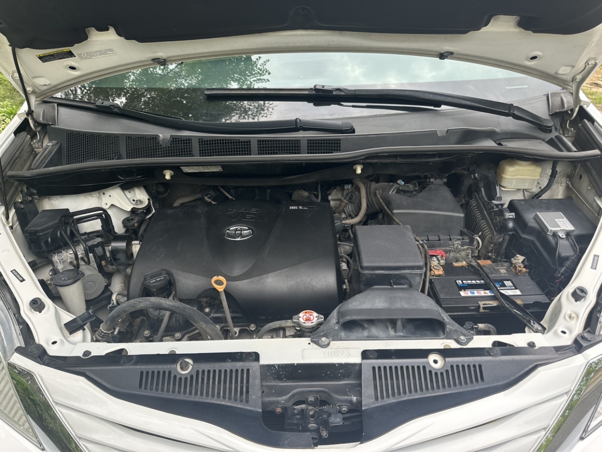 2018年6月丰田 塞纳  2015款 3.5L 四驱L