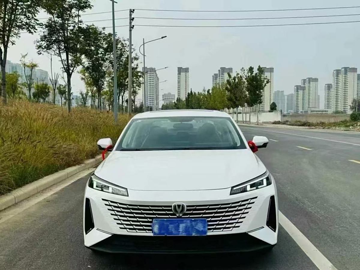 長安 逸達(dá)  2023款 藍(lán)鯨NE 1.5T GDI DCT領(lǐng)航型圖片