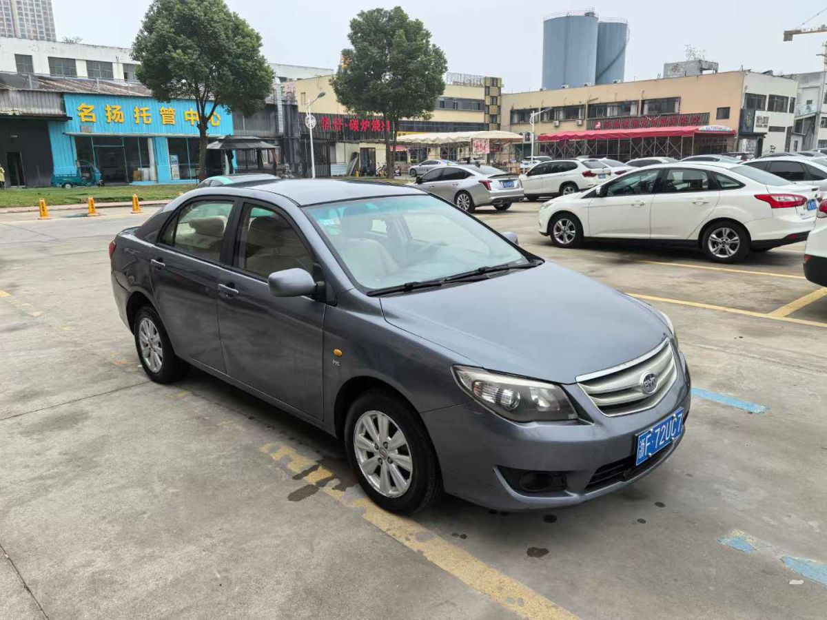 比亞迪 L3  2013款 1.5L 自動尊貴型圖片