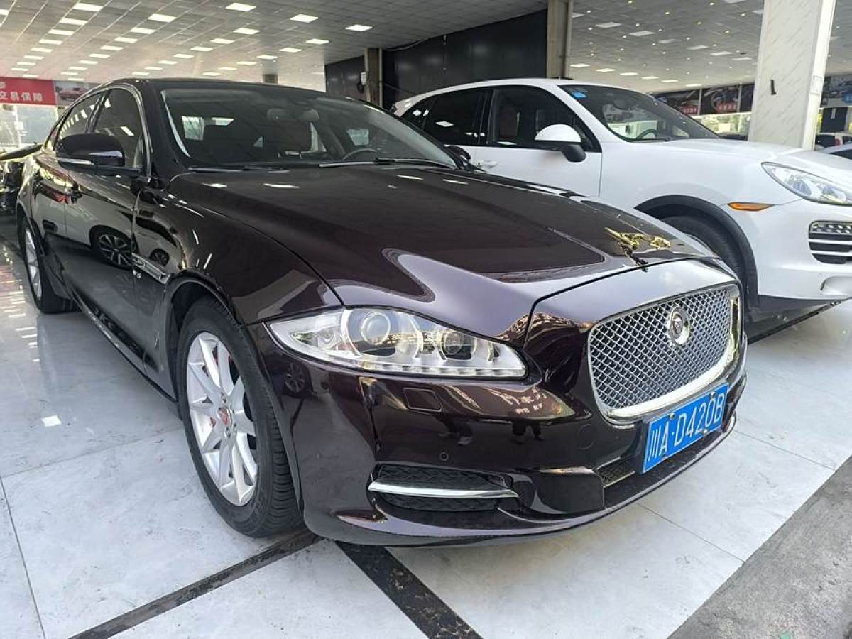 捷豹 XJ  2015款 XJL 3.0 SC 四驅(qū)全景商務(wù)版圖片