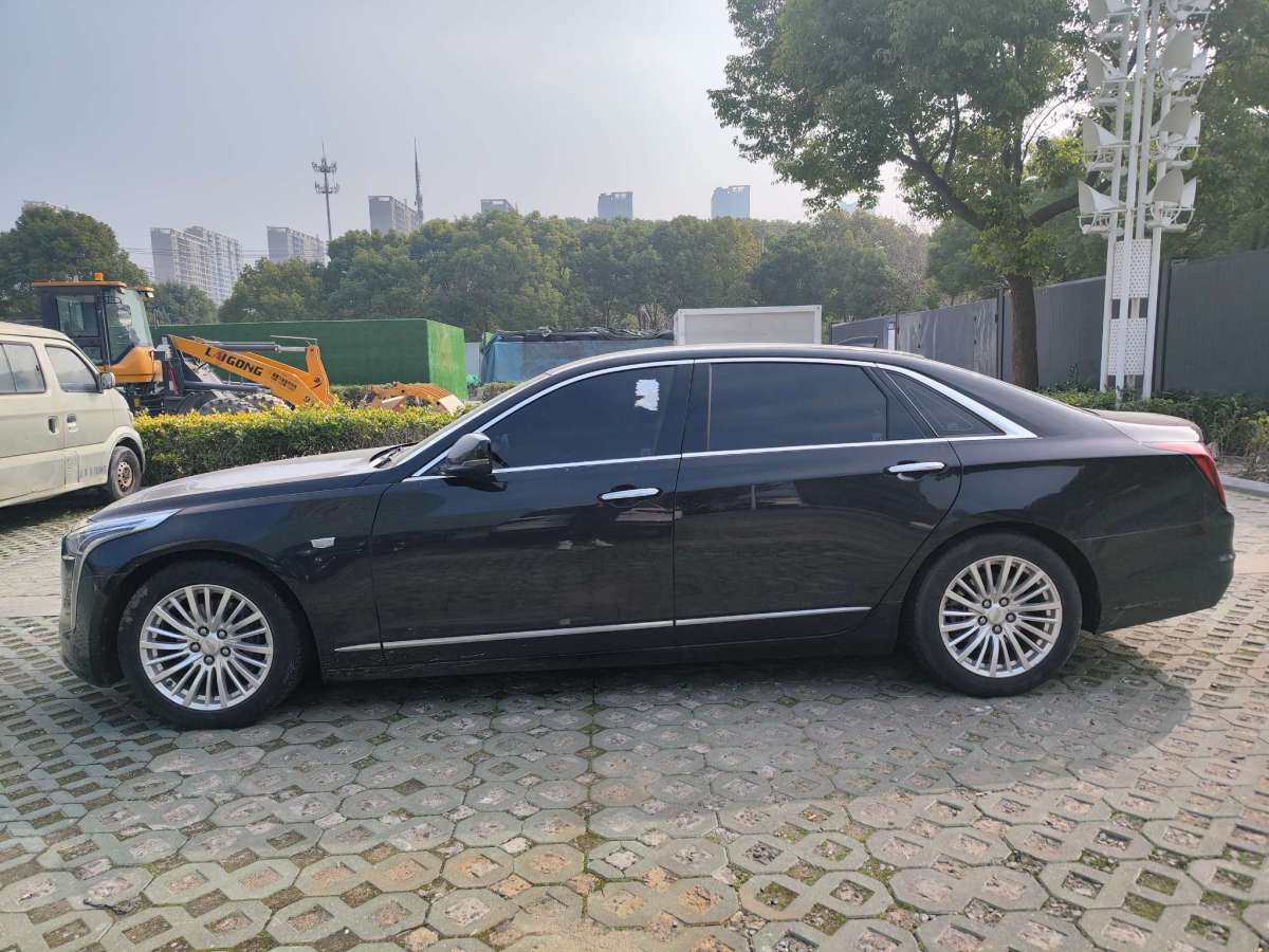 凱迪拉克 CT6  2019款 28T 時(shí)尚型圖片