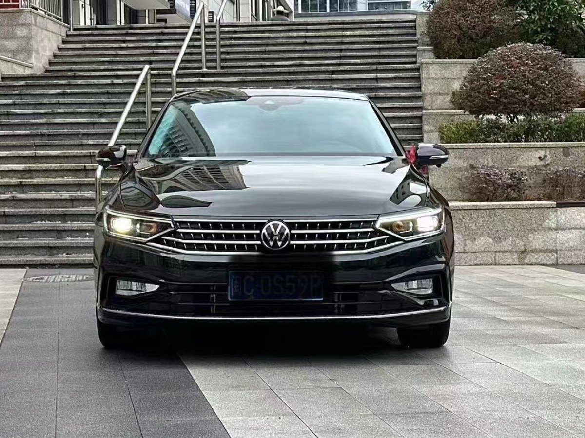 大眾 邁騰  2024款 200萬(wàn)輛眾享款 330TSI DSG豪華型圖片