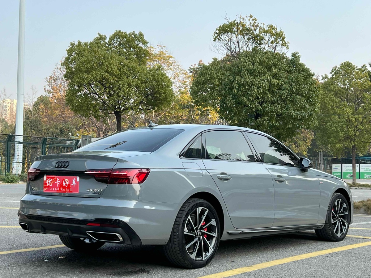 奧迪 奧迪A4L  2022款 40 TFSI 豪華動感型圖片