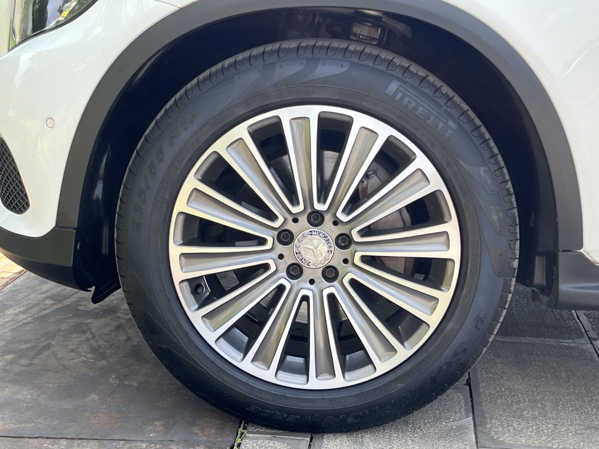 2016年3月奔馳 奔馳GLC  2016款 GLC 260 4MATIC 動感型
