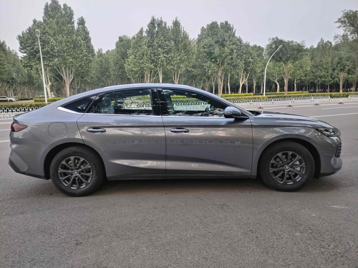 比亞迪 秦L  2024款 DM-i 80KM領(lǐng)先型圖片