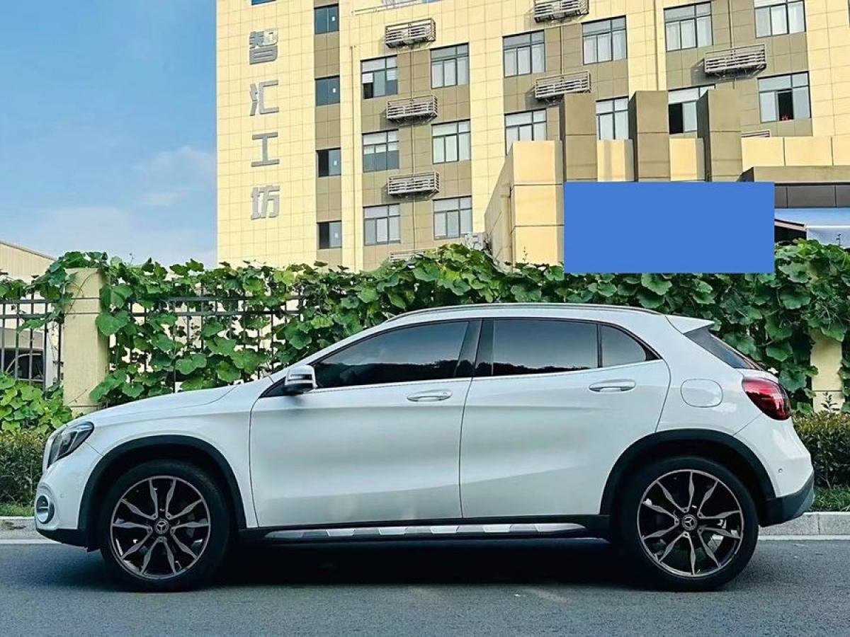 奔馳 奔馳GLA  2015款 GLA 220 4MATIC 時(shí)尚型圖片