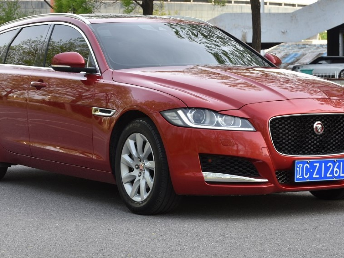 捷豹 XF  2019款 XF Sportbrake 30t 四驅(qū)運(yùn)動(dòng)版圖片