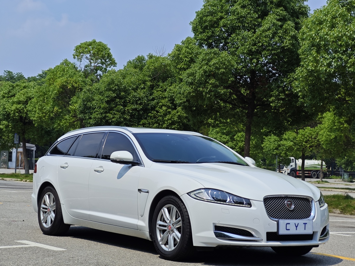 2016年4月捷豹 XF  2015款 XF 2.0T Sportbrake 風(fēng)華版