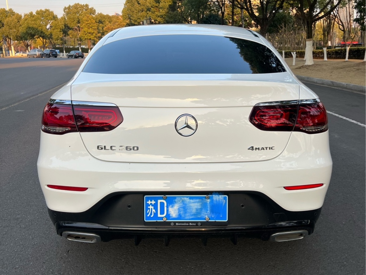 奔馳 奔馳GLC  2021款 GLC 260 4MATIC 轎跑SUV圖片