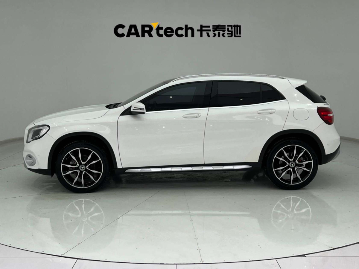 奔馳 奔馳GLA  2017款 GLA 220 4MATIC 豪華型圖片