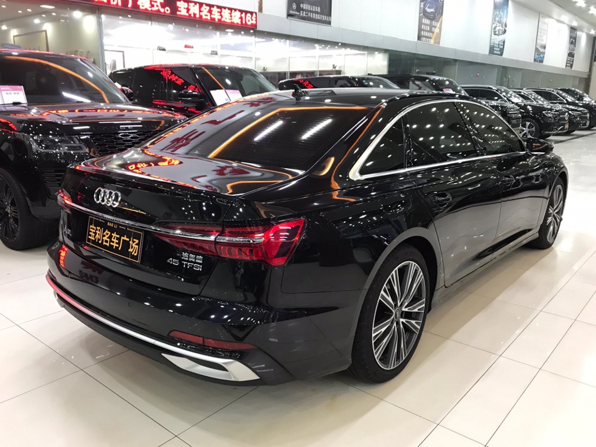 奧迪 奧迪A6L  2023款 45 TFSI 臻選動感型圖片