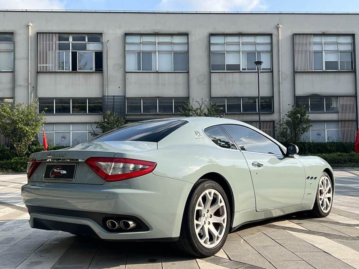 瑪莎拉蒂 GranTurismo  2007款 4.2L 標(biāo)準(zhǔn)版圖片