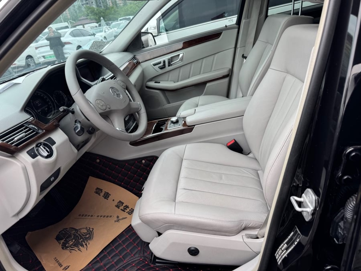 奔馳 奔馳E級(jí)  2013款 E 300 L 時(shí)尚豪華型圖片