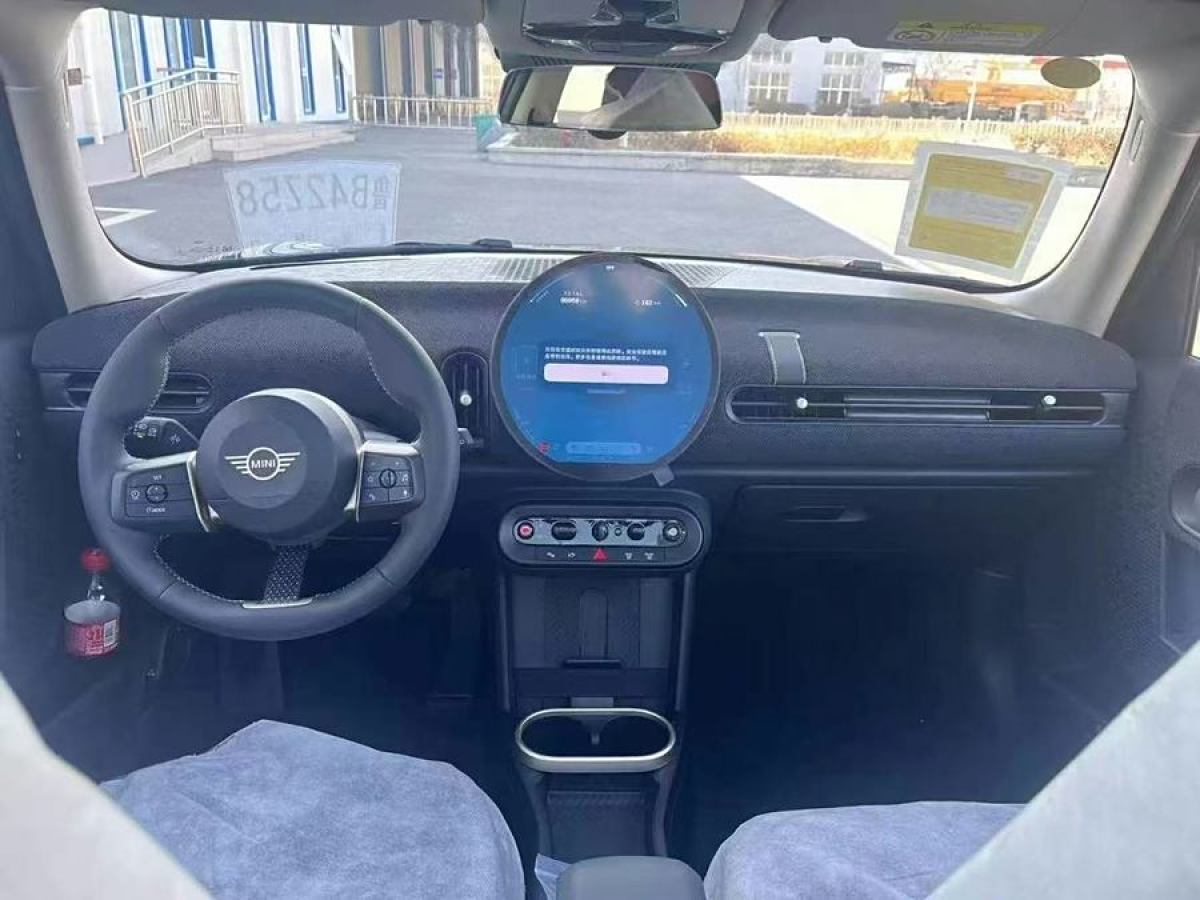 MINI MINI  2025款 1.5T COOPER 經(jīng)典派 五門版圖片