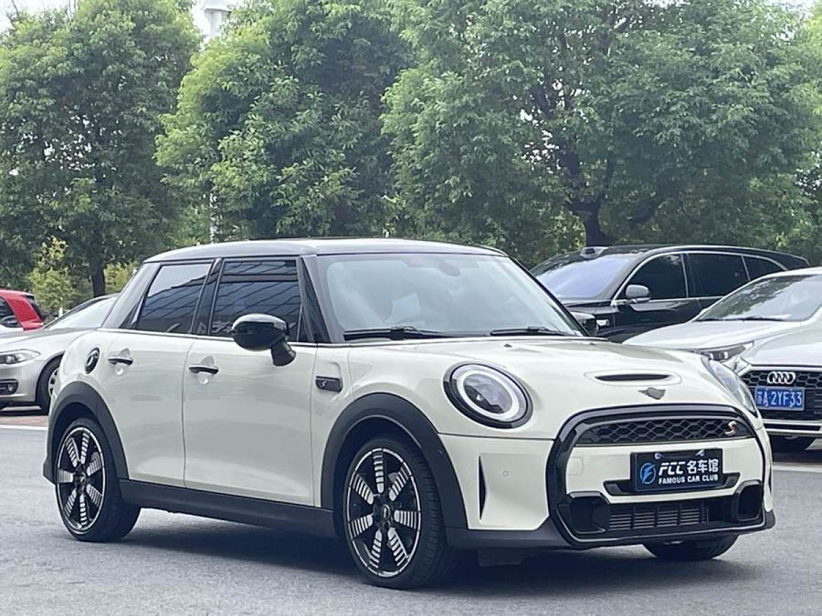 2022年9月MINI MINI  2022款 2.0T COOPER S CABRIO 藝術(shù)家