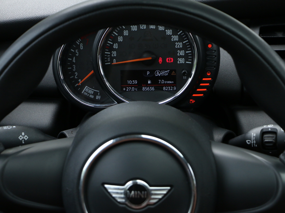 MINI MINI  2015款 1.2T ONE 五門版圖片