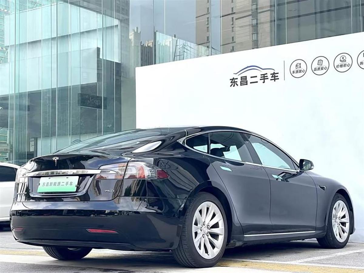 特斯拉 Model S  2017款 Model S 75D 標(biāo)準(zhǔn)續(xù)航版圖片