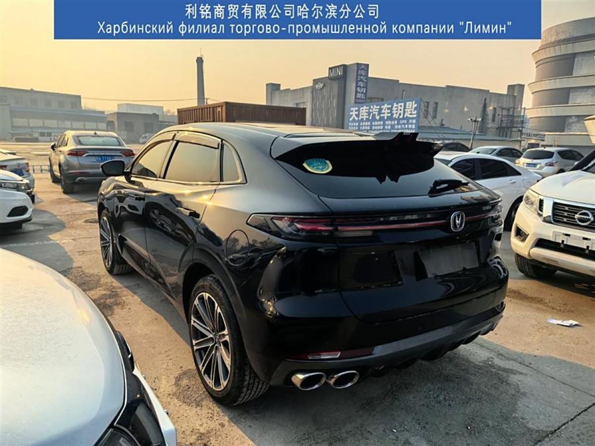 長(zhǎng)安 長(zhǎng)安UNI-K  2021款 2.0T 全輪驅(qū)動(dòng)尊貴型圖片