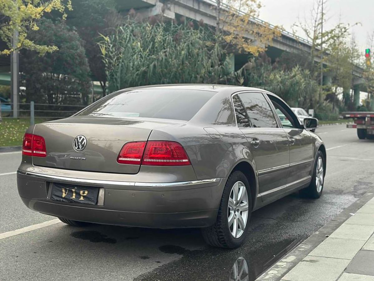 大眾 輝騰  2011款 3.6L V6 5座加長(zhǎng)舒適版圖片