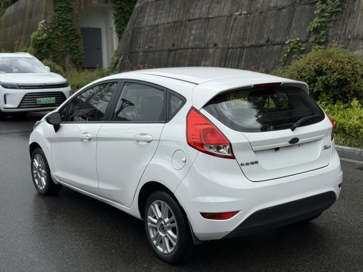 福特 嘉年華  2013款 兩廂1.5L DCT時尚型圖片