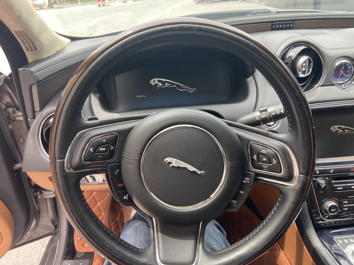 捷豹 XJ  2012款 XJL 3.0 旗艦商務版圖片