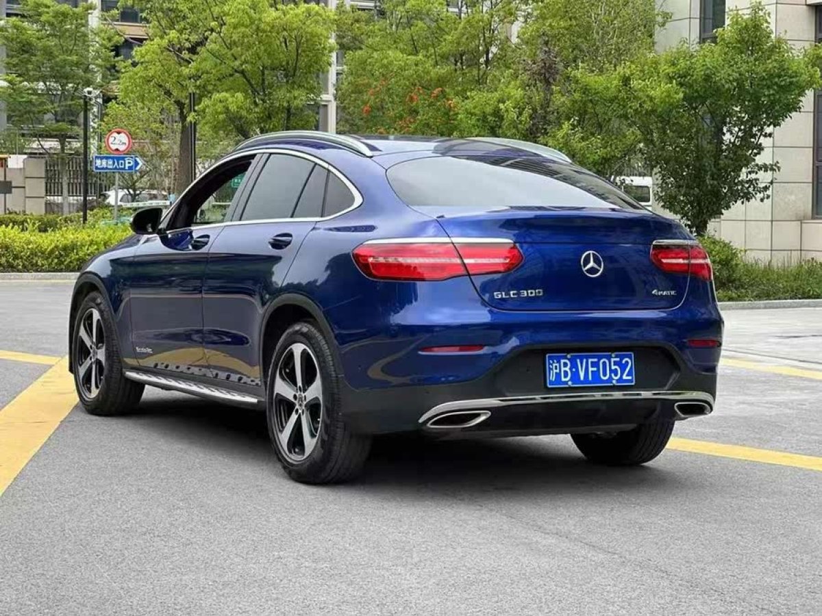 奔馳 奔馳GLC  2023款 改款 GLC 300 4MATIC 轎跑SUV圖片