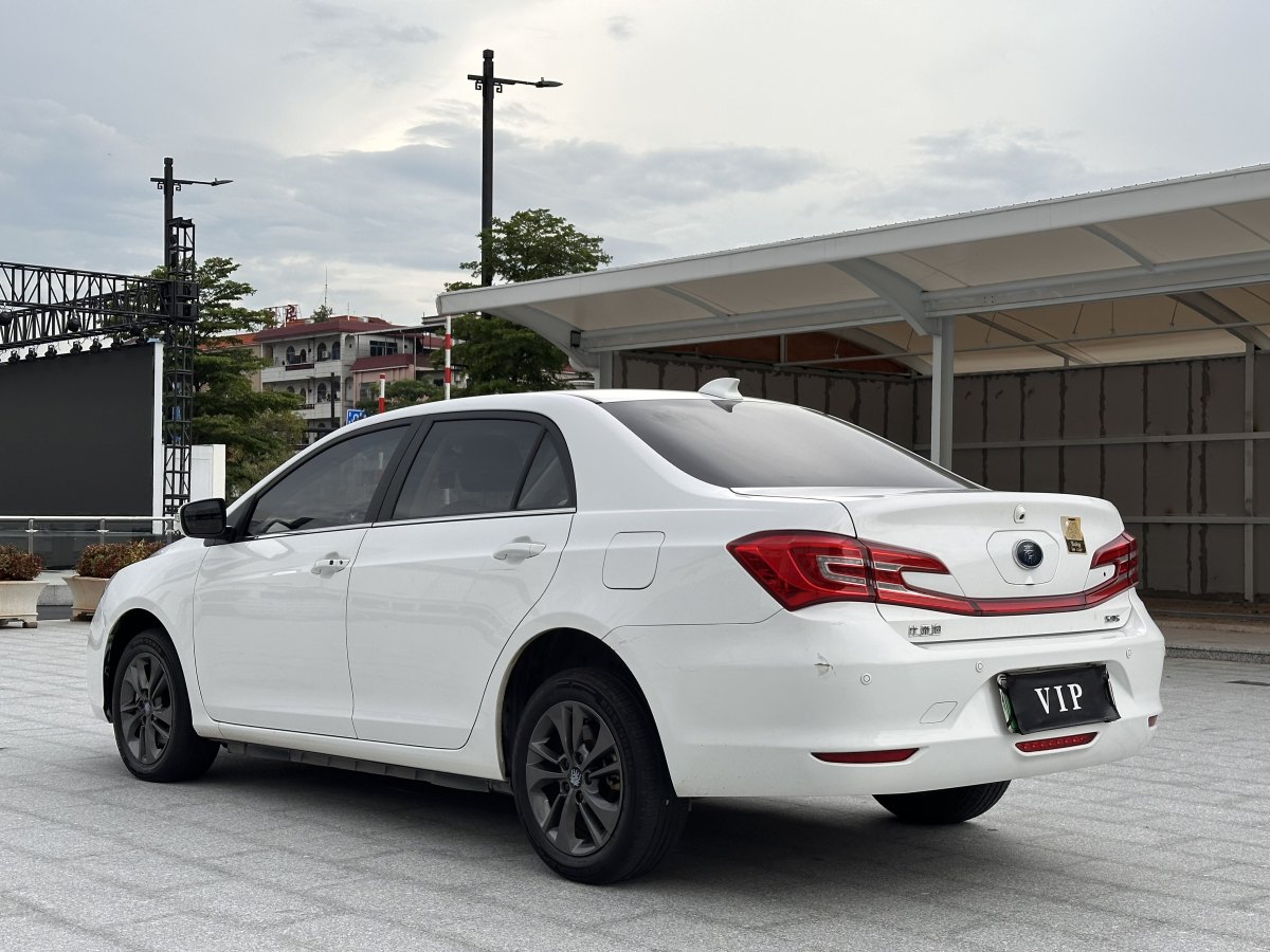 比亞迪 秦  2017款 1.5T 尊貴型圖片