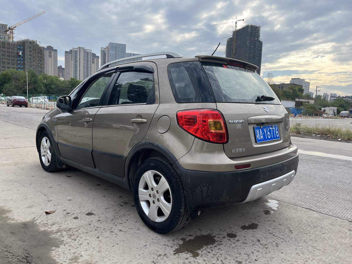 鈴木 天語  2012款 SX4 1.6L 兩廂銳騎型圖片