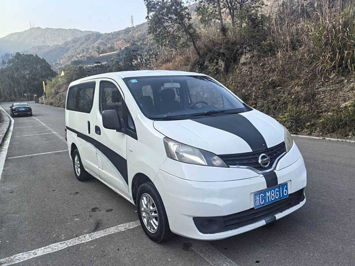 日產(chǎn) NV200  2011款 1.6L 232座 尊雅型圖片