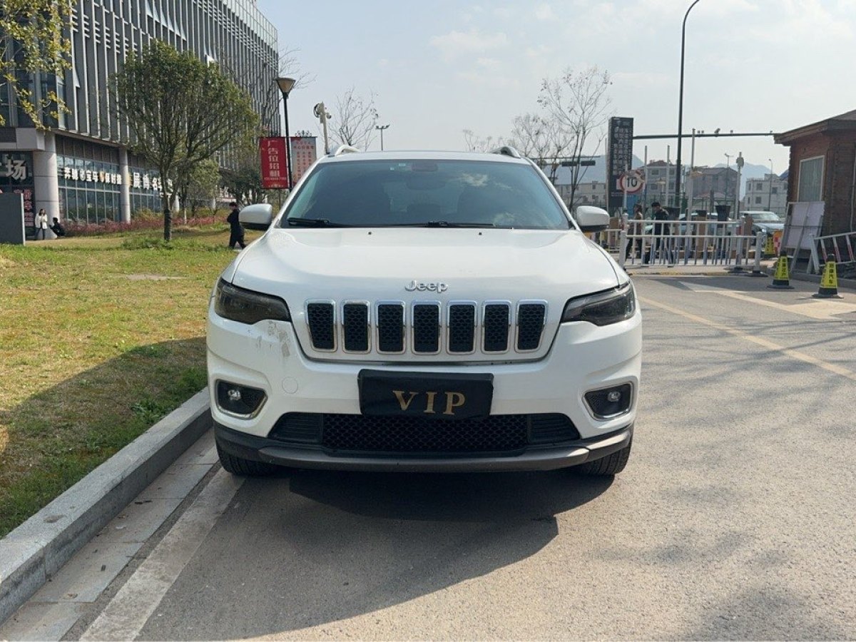 Jeep 自由光  2019款 2.0T 四驅(qū)探享版+自動(dòng)駕駛智慧包 國VI圖片