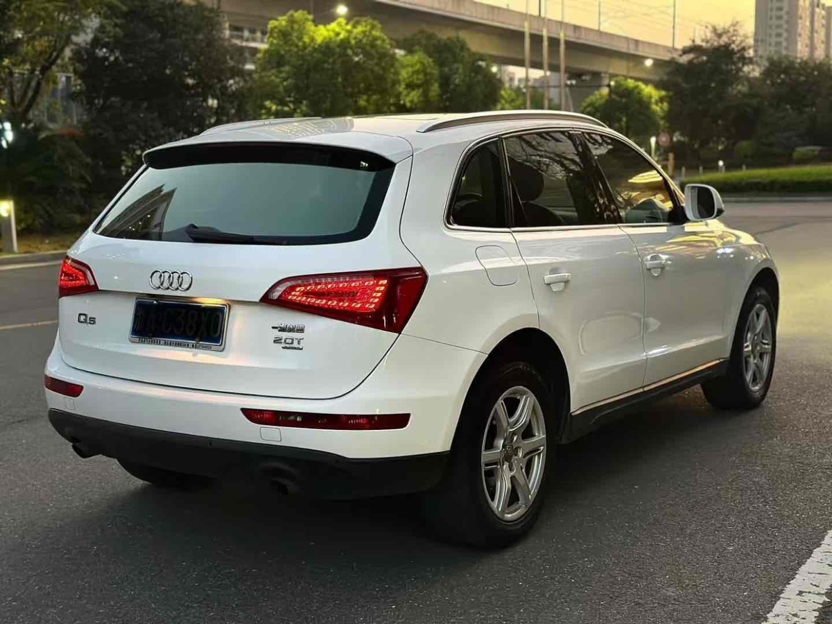 奧迪 奧迪Q5  2011款 2.0TFSI 技術(shù)型圖片