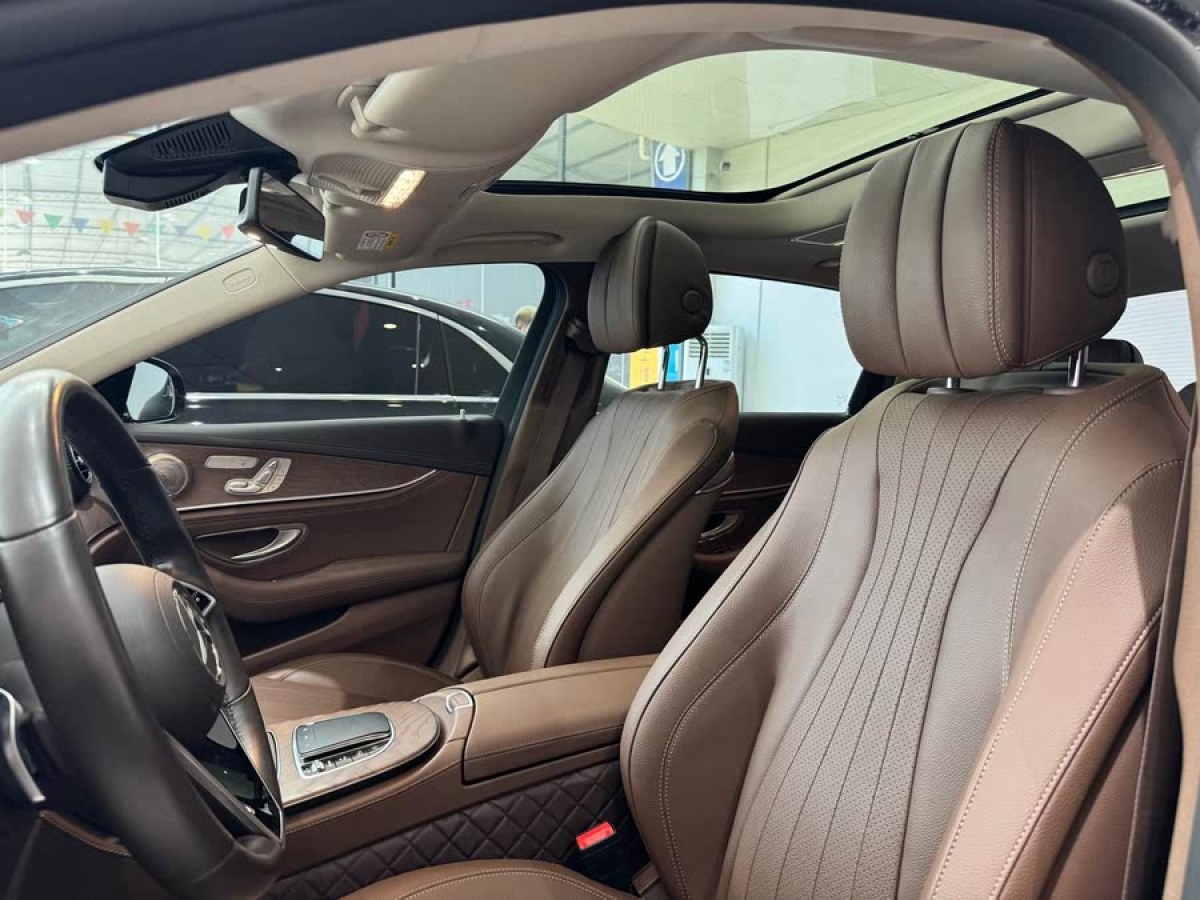 奔馳 奔馳E級(jí)  2022款 改款 E 300 L 時(shí)尚型圖片