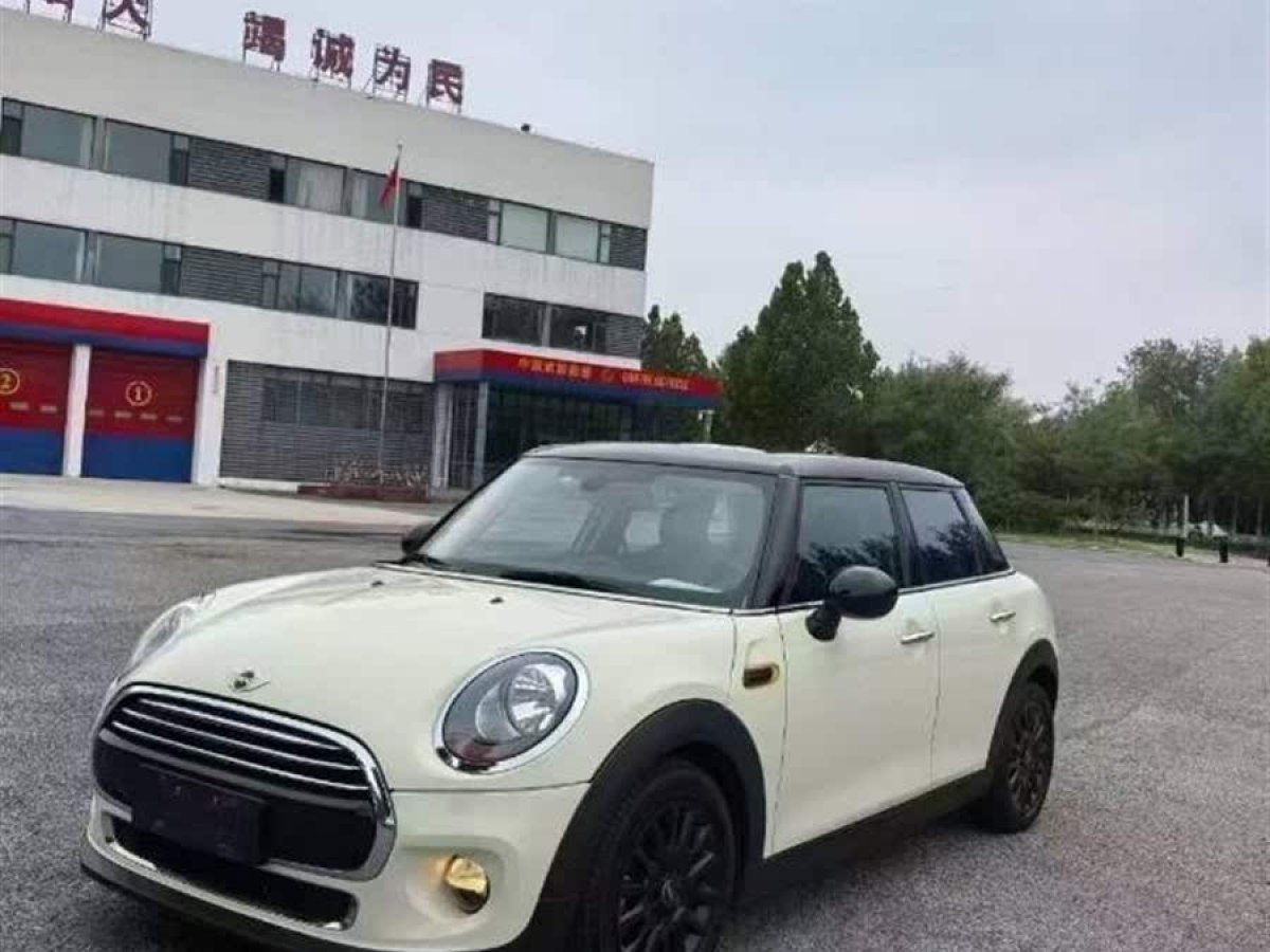 2018年5月MINI MINI  2018款 1.5T COOPER 色彩紀(jì)念版