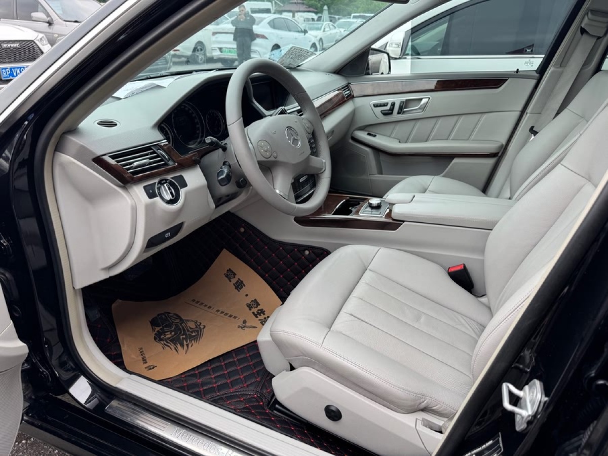 奔馳 奔馳E級(jí)  2013款 E 300 L 時(shí)尚豪華型圖片