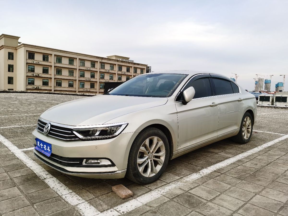 大众 迈腾  2019款  330tsi dsg 豪华型 国vi图片