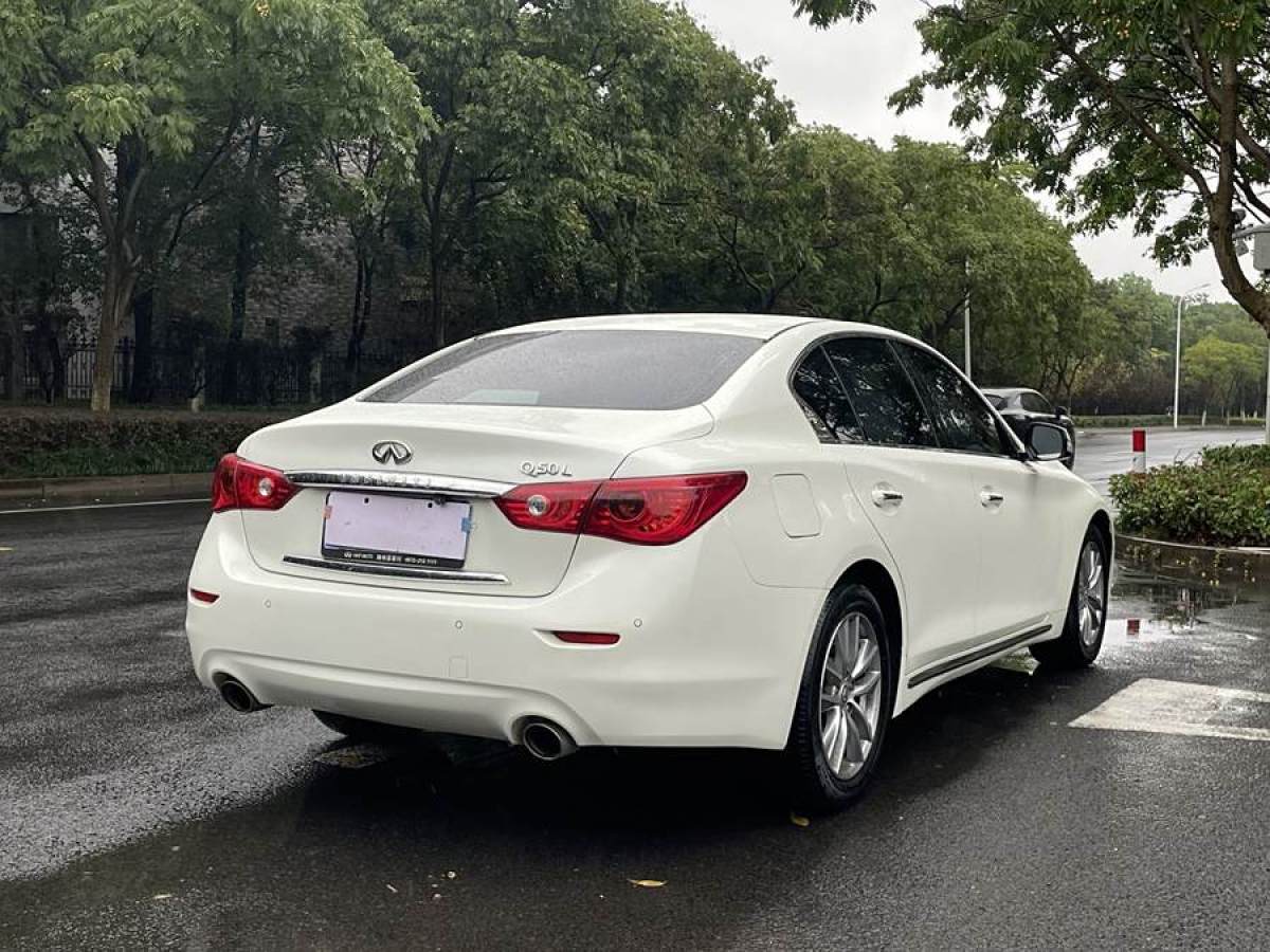 英菲尼迪 Q50L  2016款 2.0T 悅享版圖片