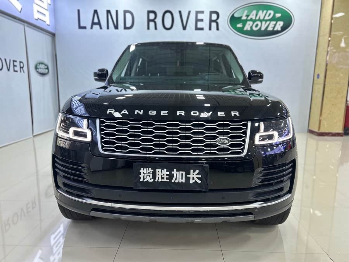 路虎 攬勝  2020款 3.0 L6 傳世加長(zhǎng)版圖片