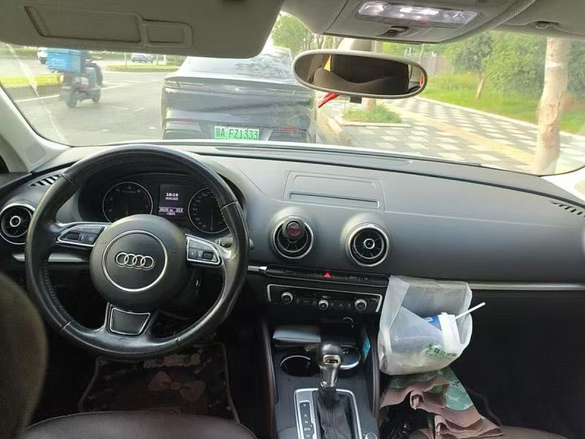 奧迪 奧迪A3  2015款 Sportback 35 TFSI 百萬紀(jì)念舒享型圖片