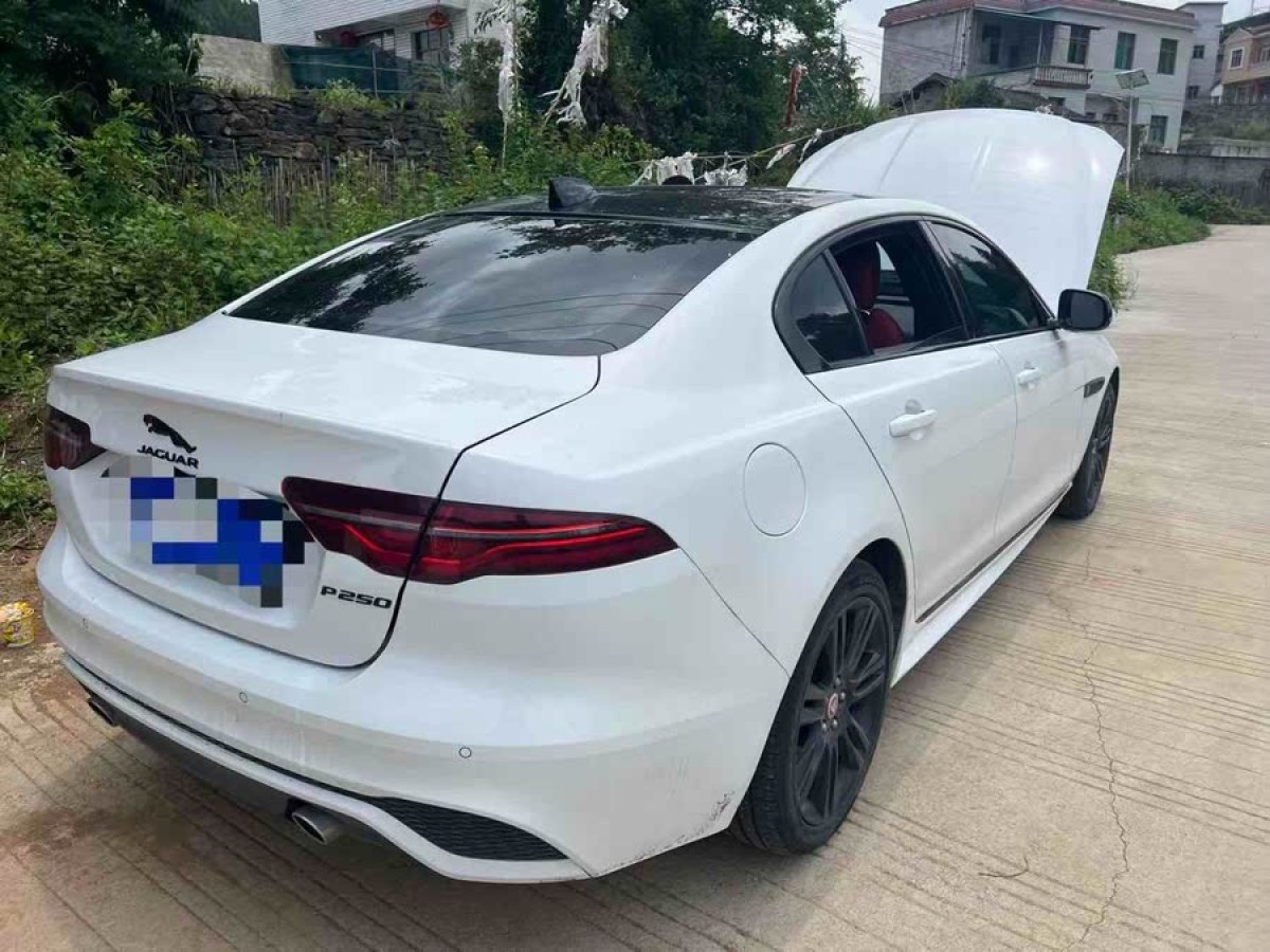 捷豹 XEL  2021款 2.0T 250PS 曜黑運(yùn)動(dòng)版圖片