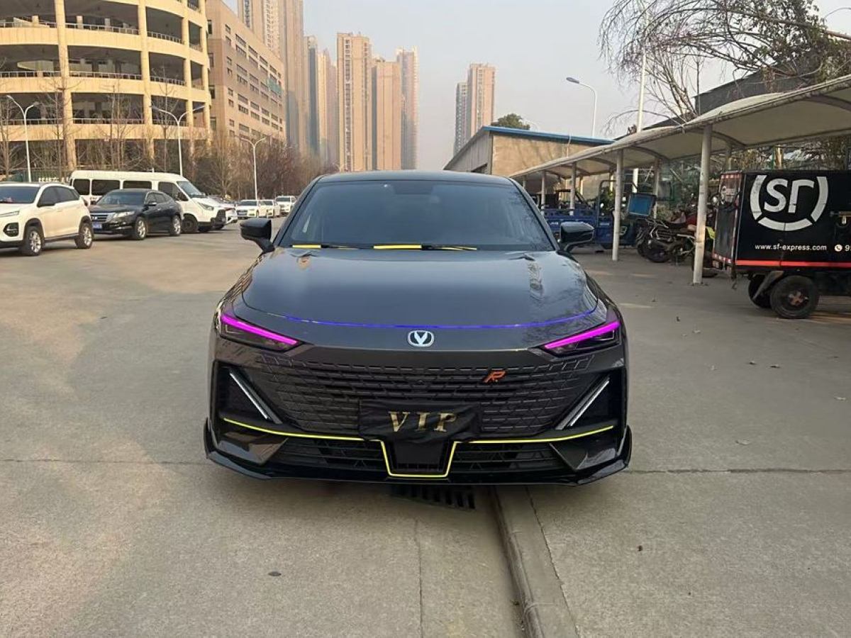 長安 長安UNI-V  2022款 1.5T 運動版圖片