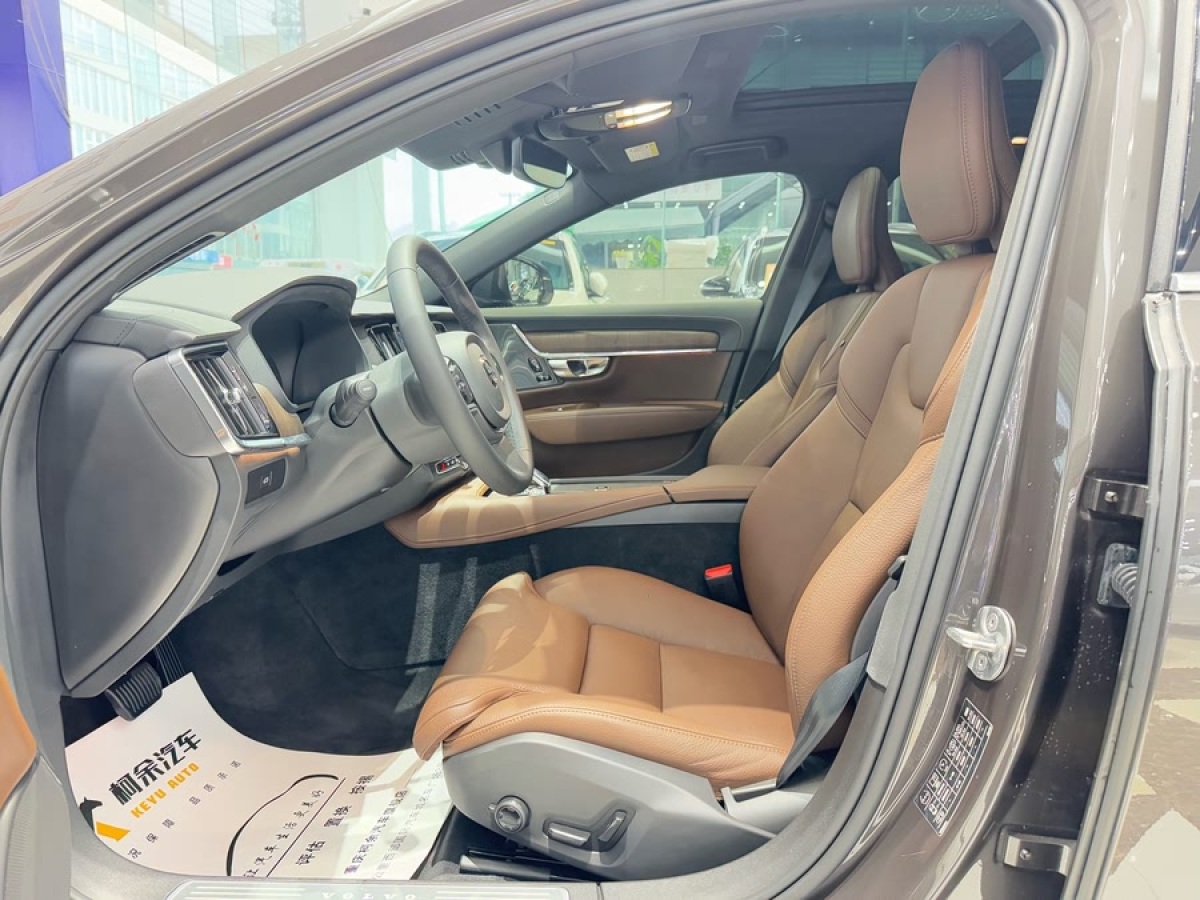 沃爾沃 S90  2024款 B5 智遠(yuǎn)豪華版圖片