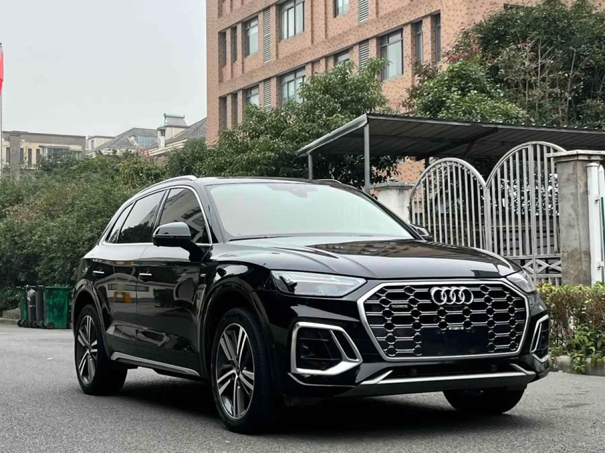 奧迪 奧迪Q5L  2022款 改款 40T 豪華動(dòng)感型圖片