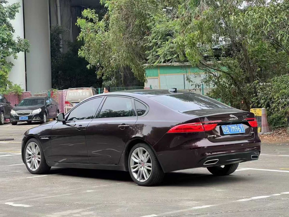 捷豹 XFL  2021款 XFL 2.0T P200 兩驅(qū)精英豪華版圖片