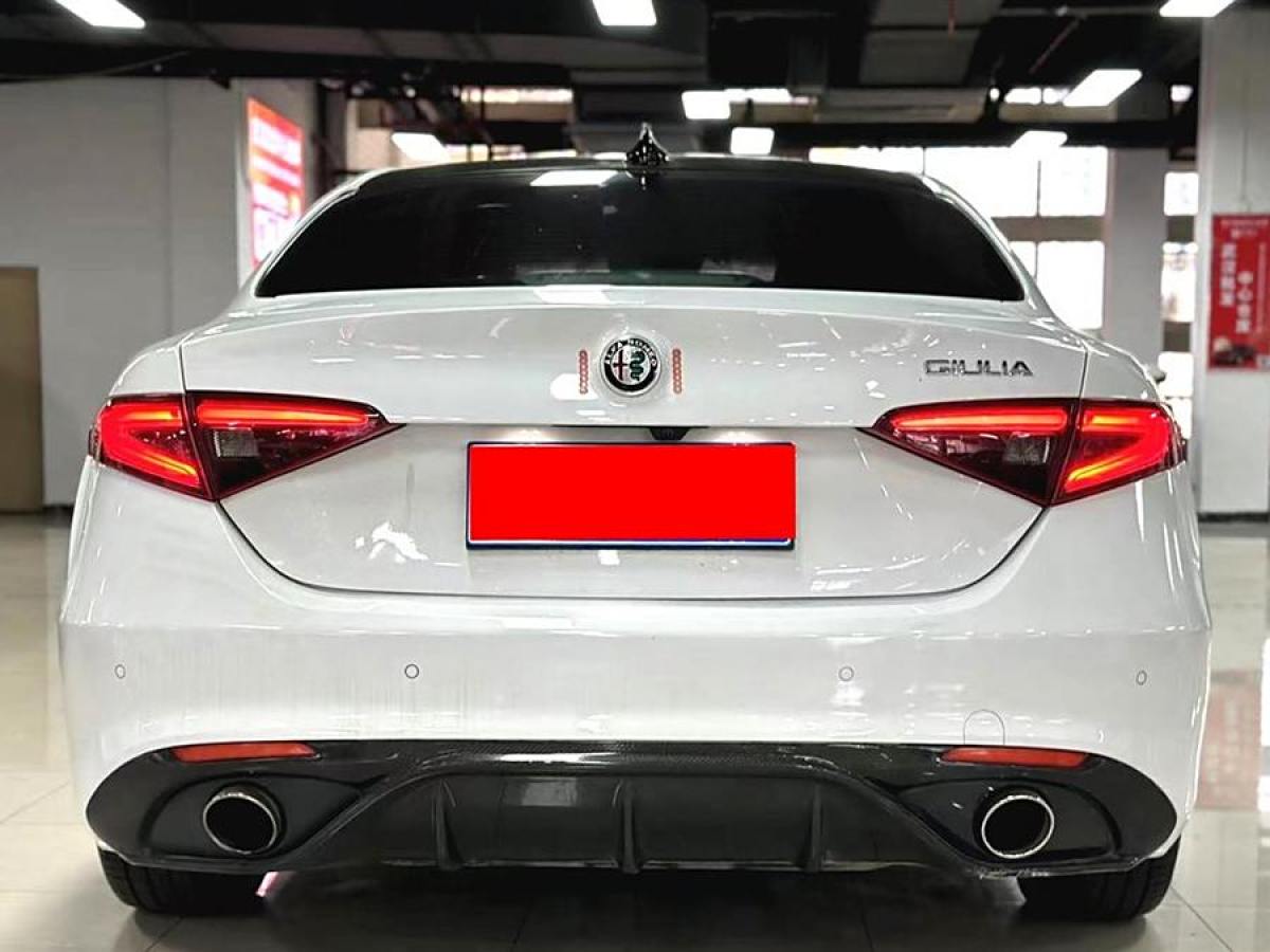 阿爾法·羅密歐 Giulia  2017款 2.0T 200HP 豪華版圖片