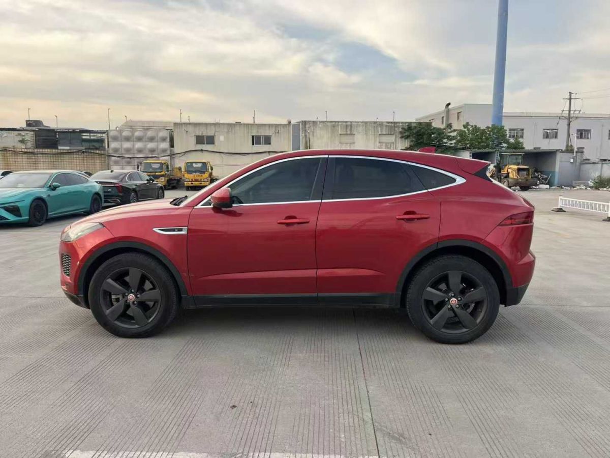 捷豹 XE  2019款 2.0T 300PS 四驅(qū)Landmark Edition圖片